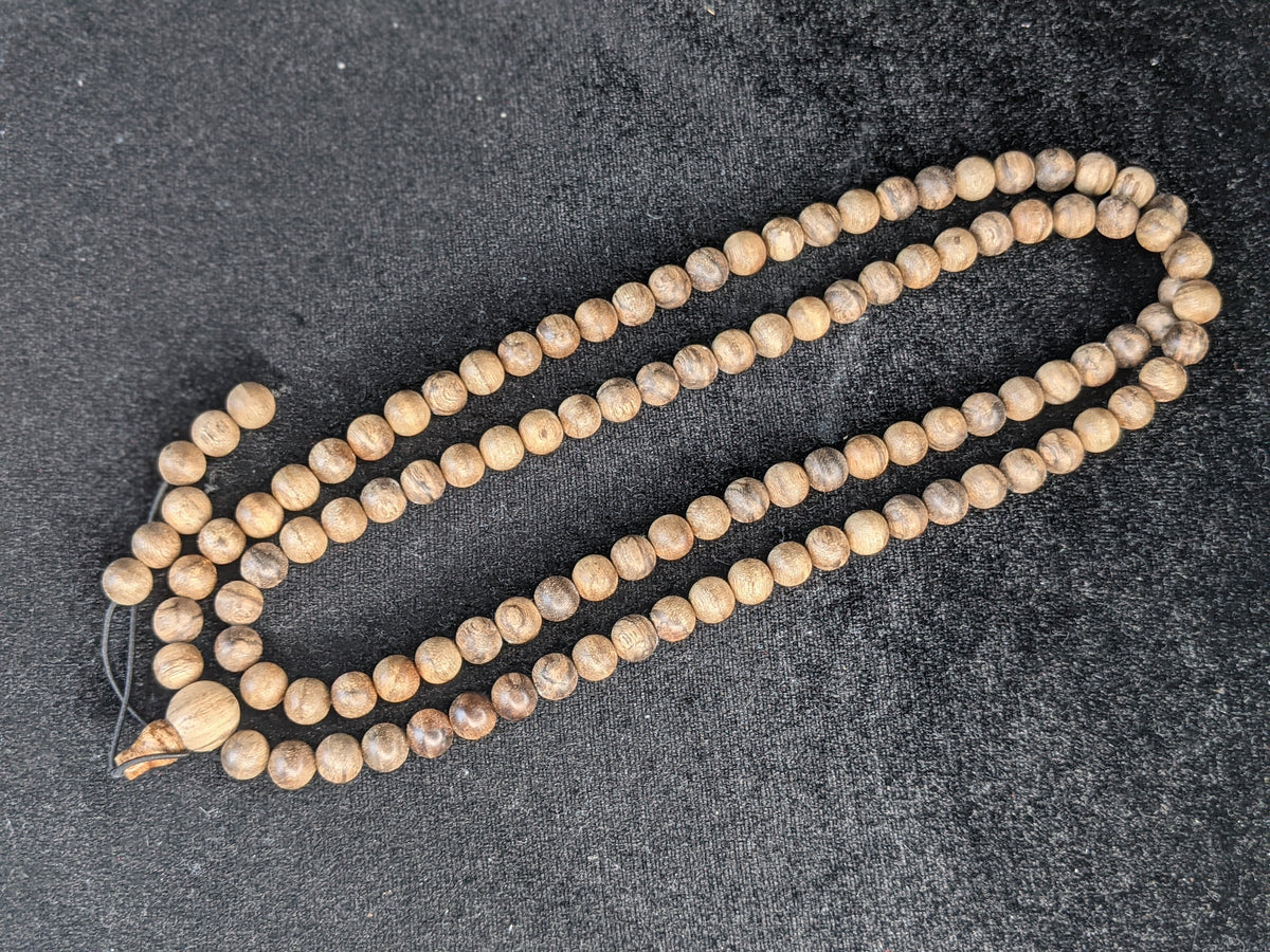 The BM8 - 108 Wild Agarwood mala -8mm 29g -