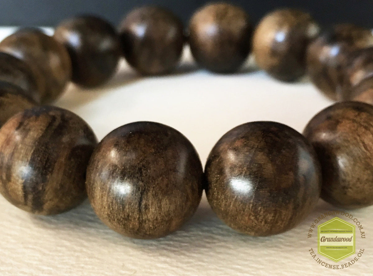 The Fortunate Charm-Indonesia Borneo Wild Dark Bracelet circa 27g -