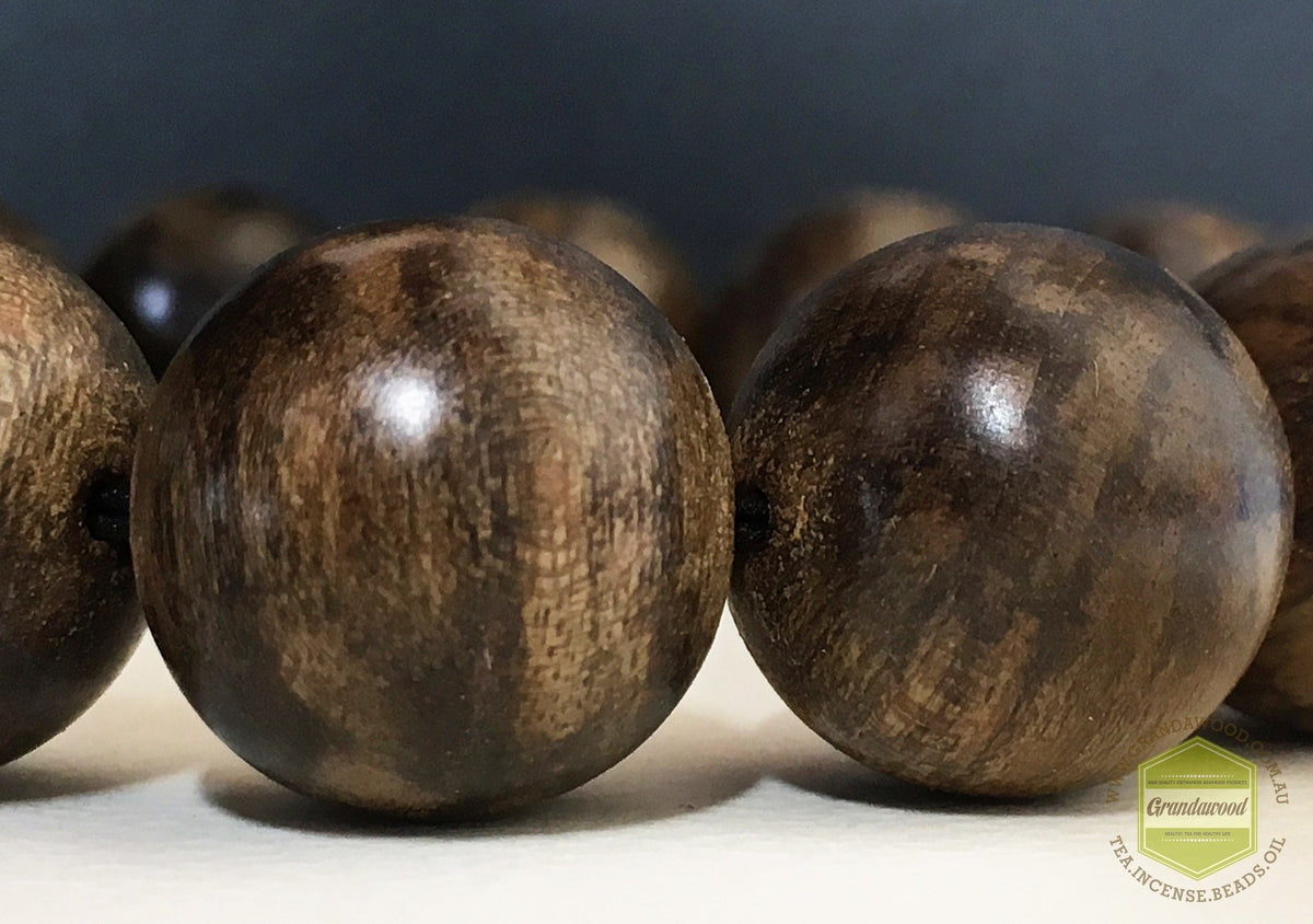 The Fortunate Charm-Indonesia Borneo Wild Dark Bracelet circa 27g -