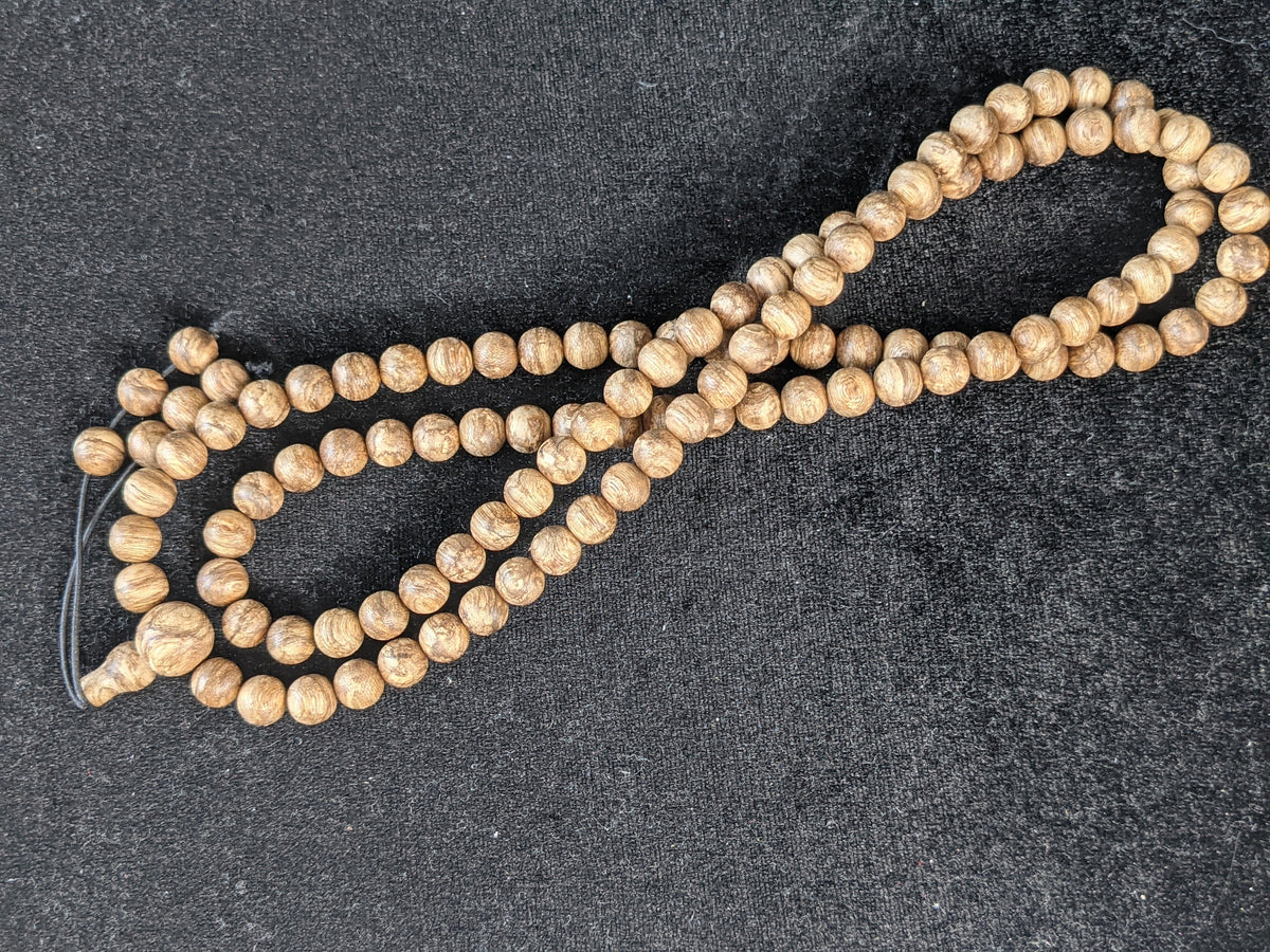 The K W - 108 Wild Agarwood mala -8mm 21g Tigerwood -