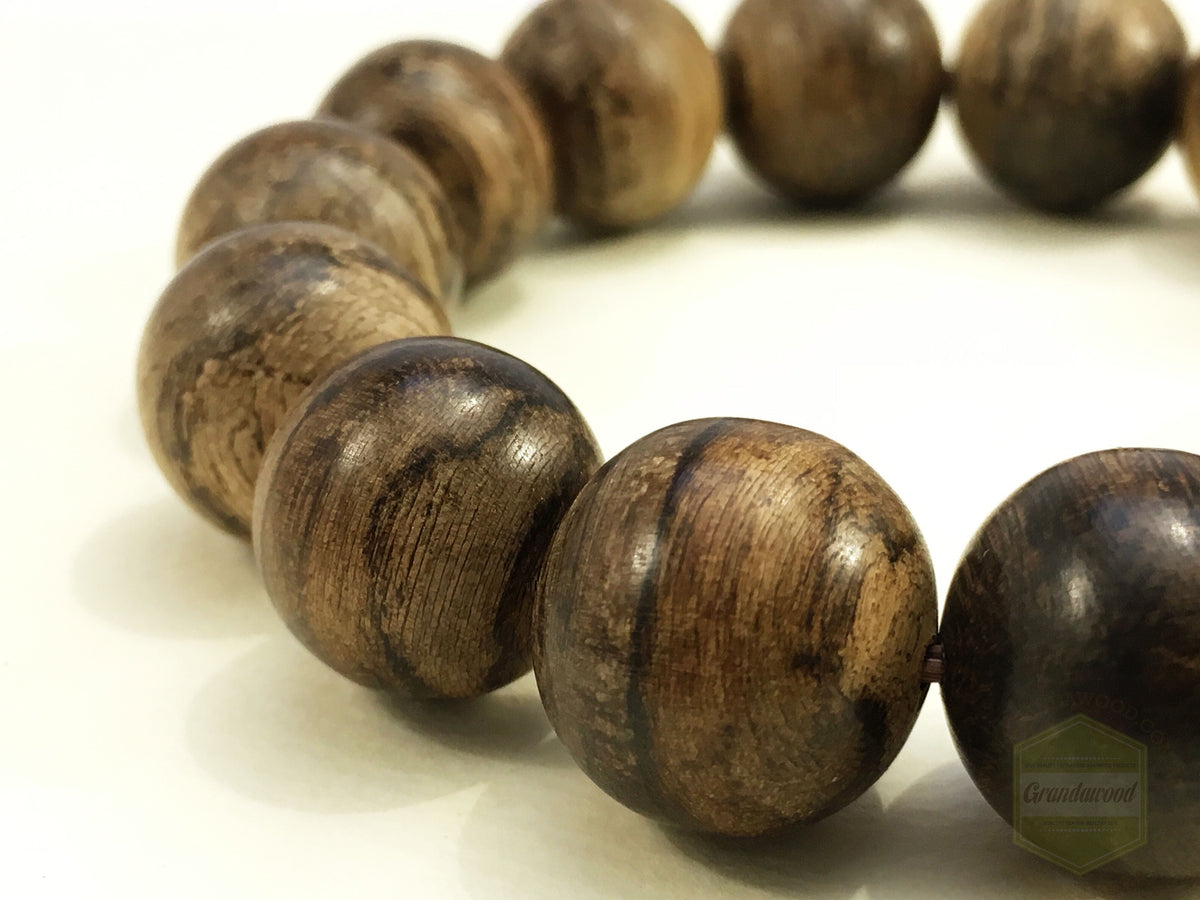 The Meticulousness-Antique high resinous Wild Agarwood bracelet -