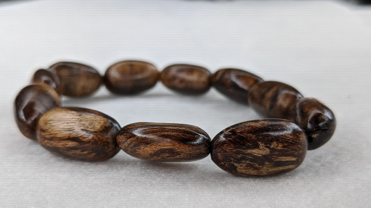 The rarer than rare: Sinking Wild agarwood bracelet -