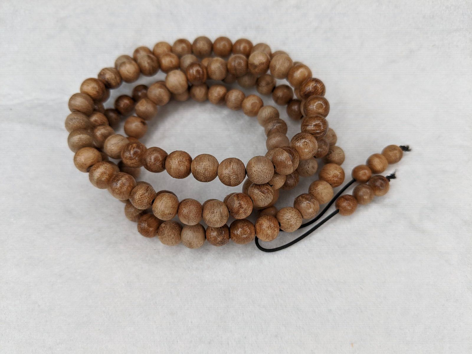 The small MK, 108 mala Wild Agarwood beads 8mm 10g -