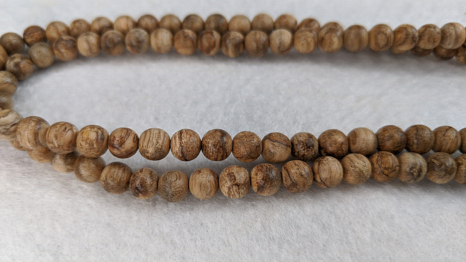 The Young Tiger Wood 108 mala Wild Boreo Agarwood 6mm 10g -