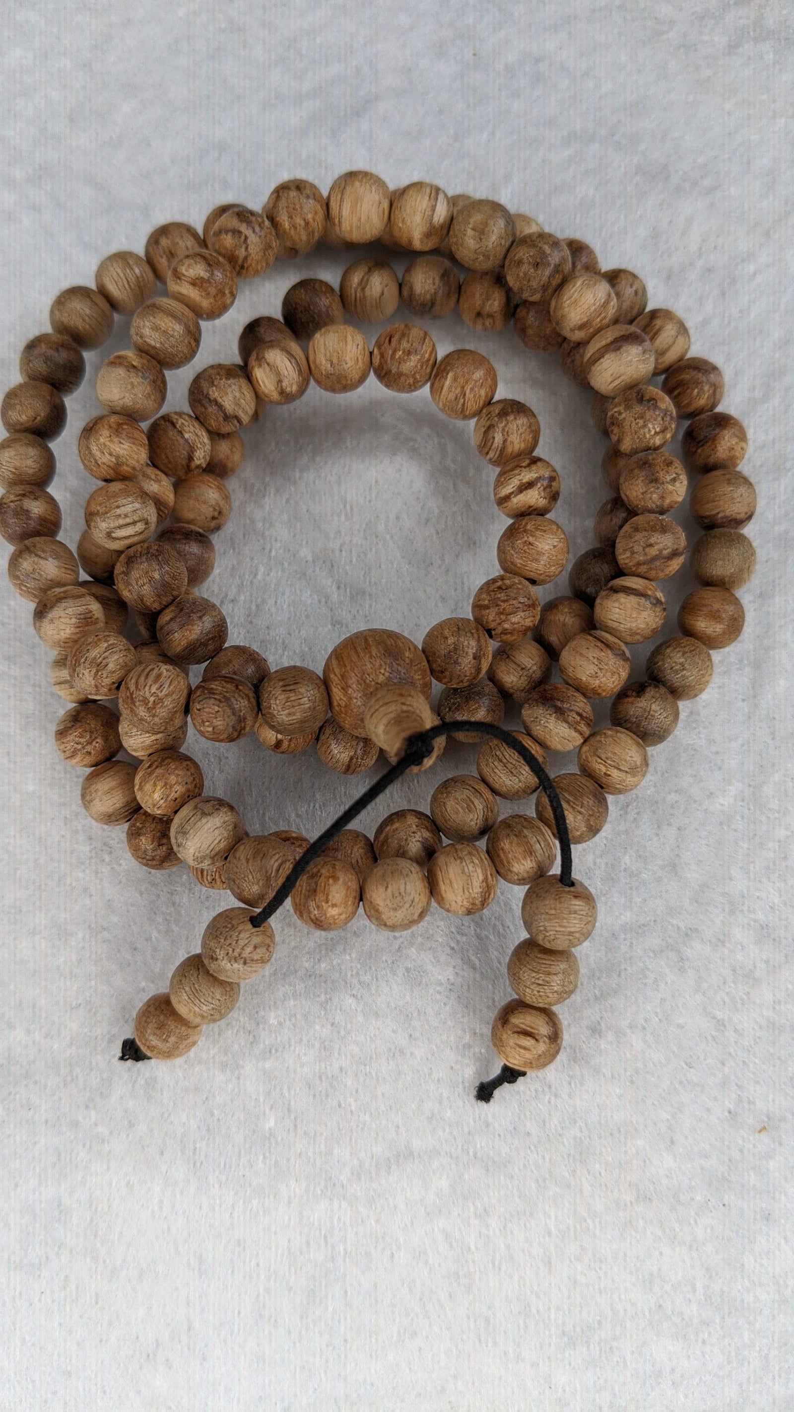 The Young Tiger Wood 108 mala Wild Boreo Agarwood 6mm 10g -