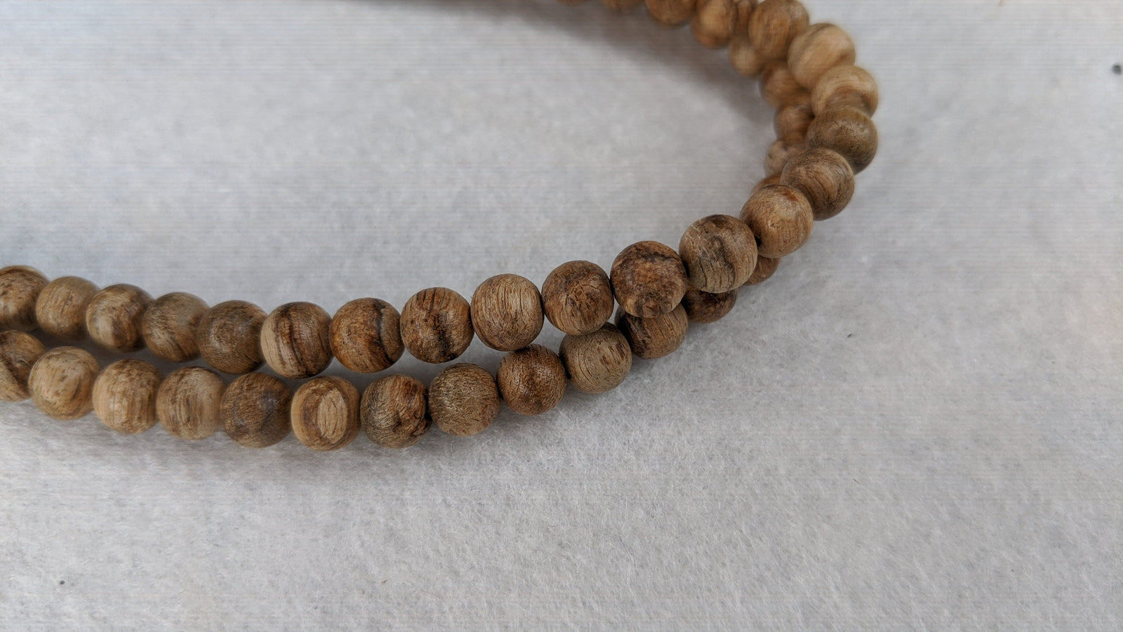 The Young Tiger Wood 108 mala Wild Boreo Agarwood 6mm 10g -