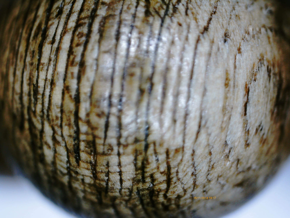 Wild agarwood 108 mala Malinau East Kalimantan over 20g with a piece of remaining agarwood -