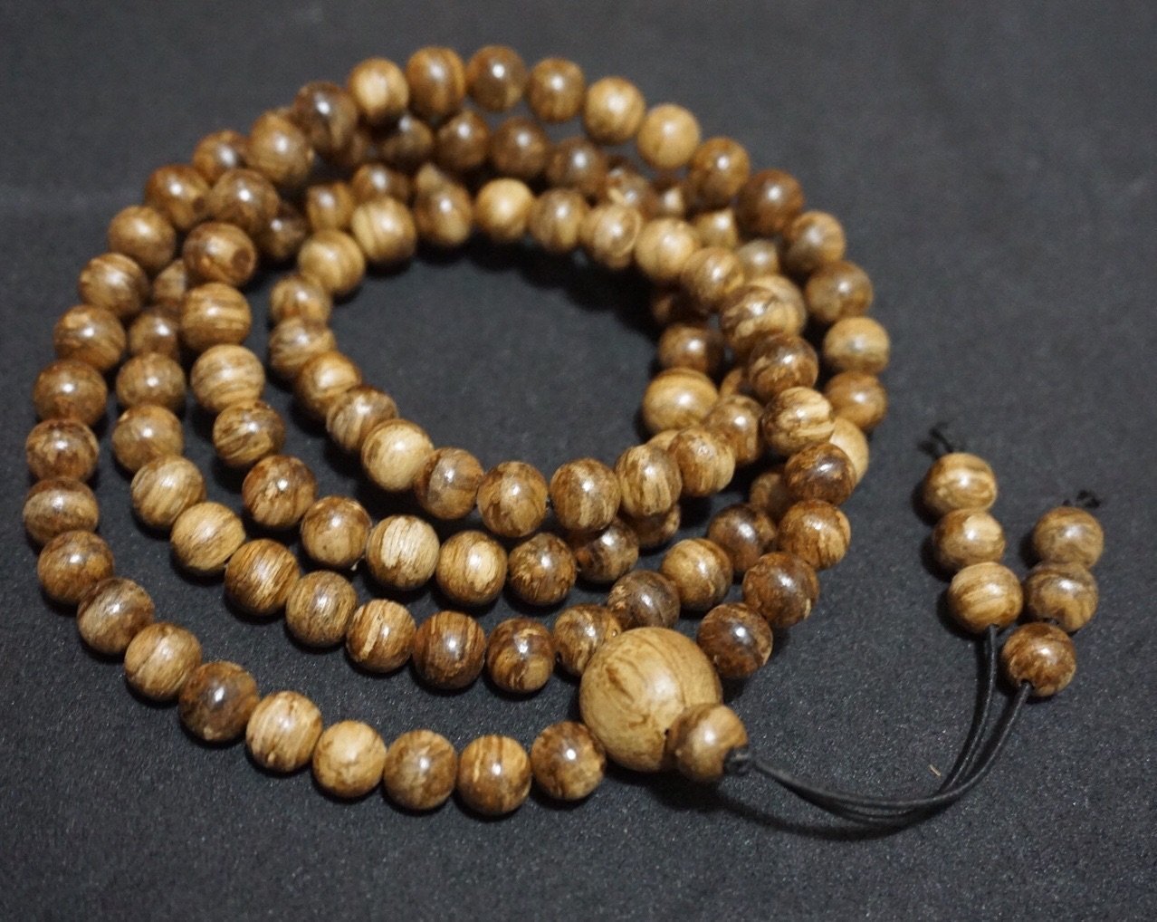 Wild Borneo Agarwood 108 mala necklace and pendant silver covered -