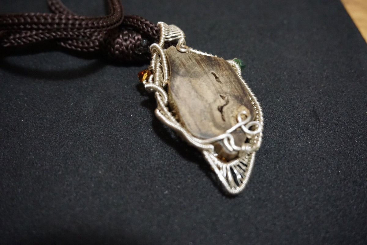 Wild Borneo Agarwood 108 mala necklace and pendant silver covered -