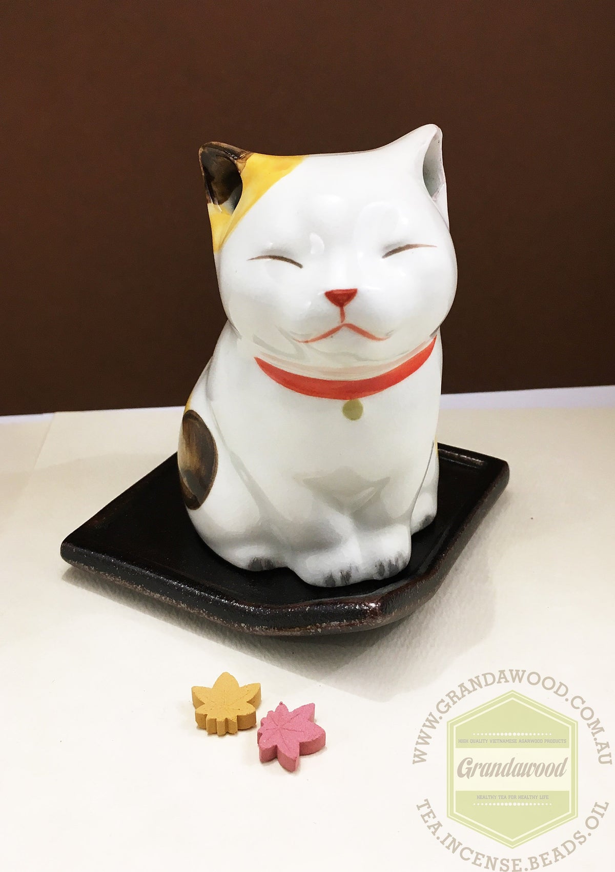 Incense holder- Ceramic Neko -