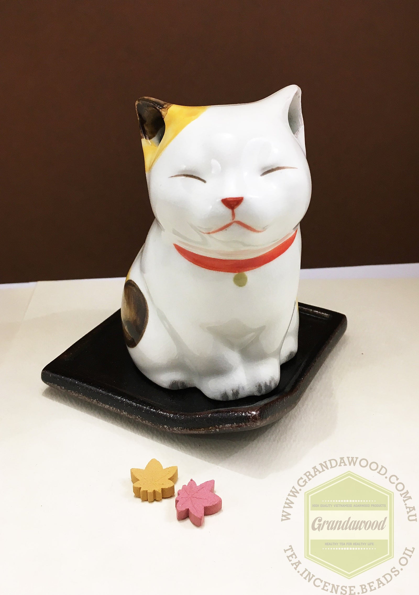 Incense holder- Ceramic Neko -