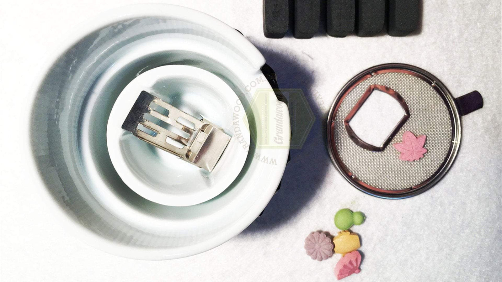 *New* Shoyeido Portable Wood Chip Heater HIINA (Hi-ina) + complement agarwood chip -