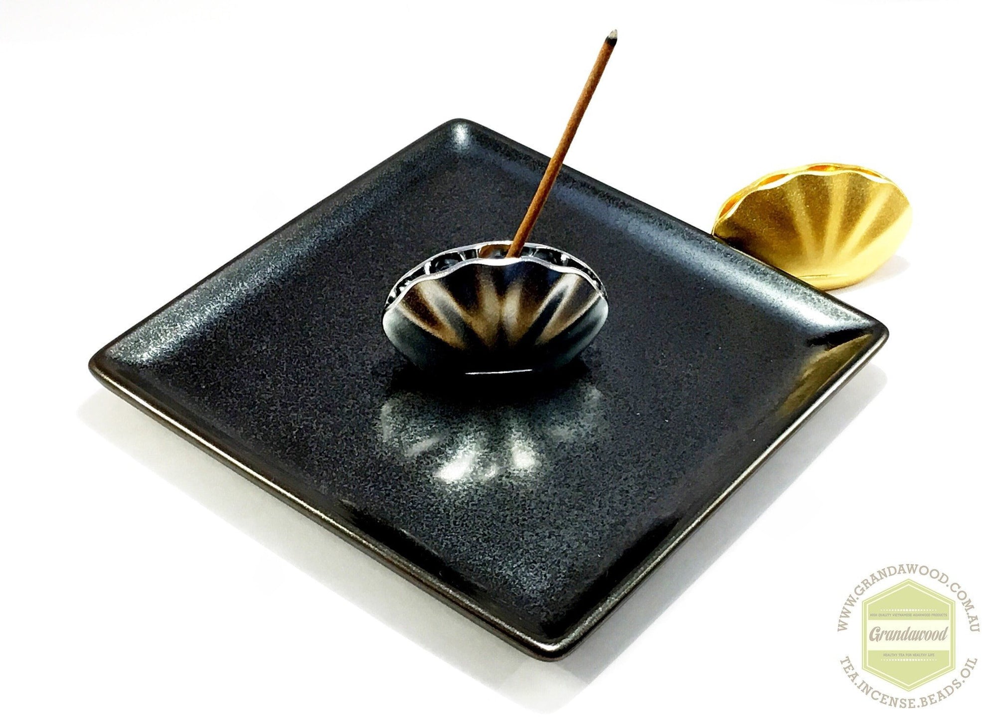 Incense Holder - Kolip Shell ( Gold/Silver) by Shoyeido -