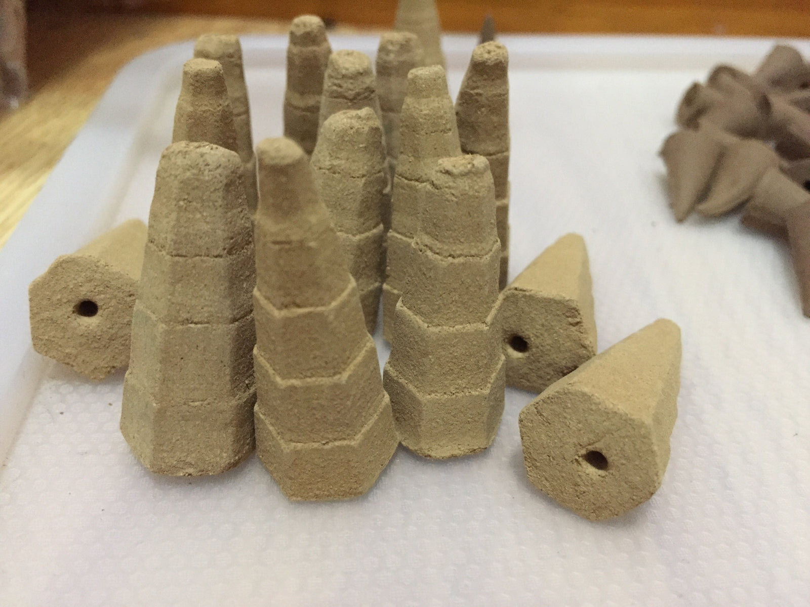 Backflow Agarwood Cone Incense 50g -