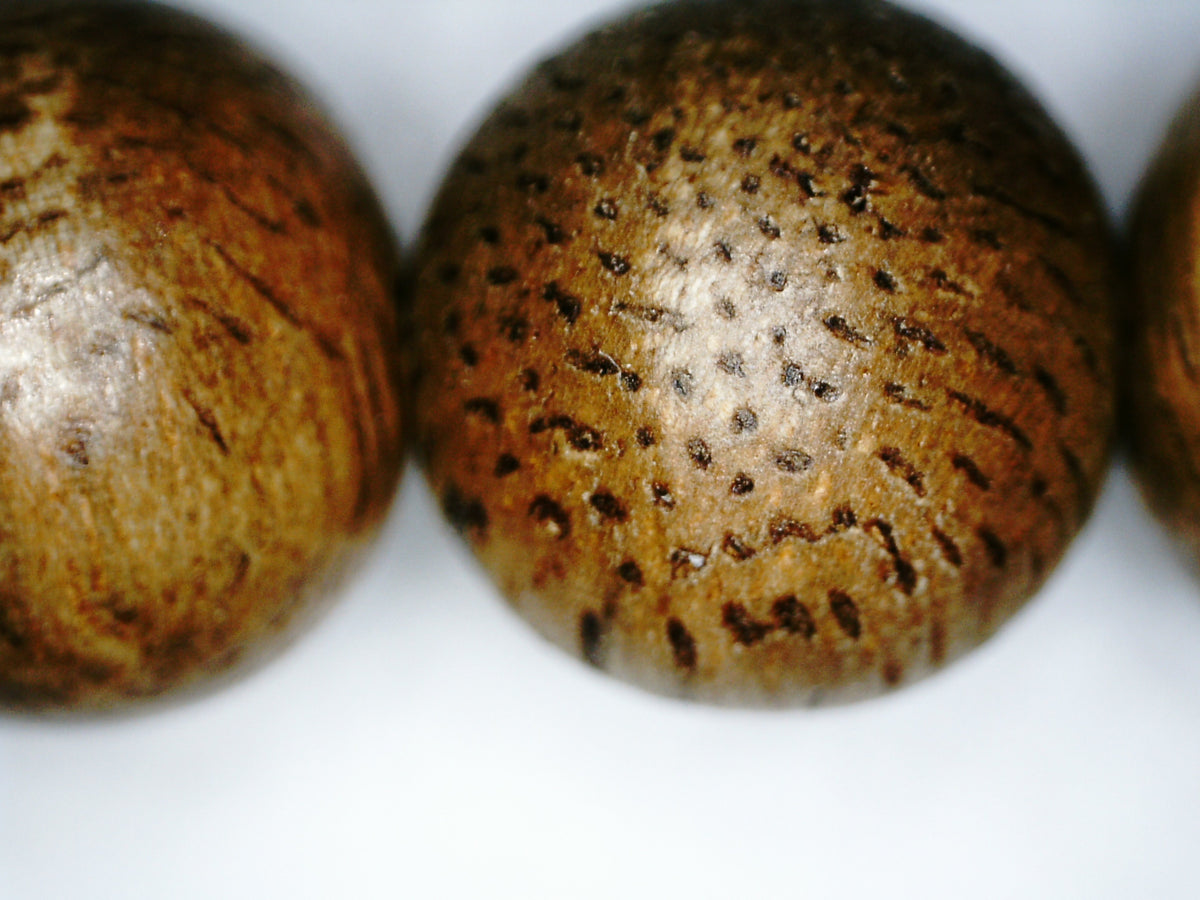 SOLD-The Contentment Wild Borneo Agarwood Mala 8mm 20g 108 beads plus 6 extras and 1 piece of material -