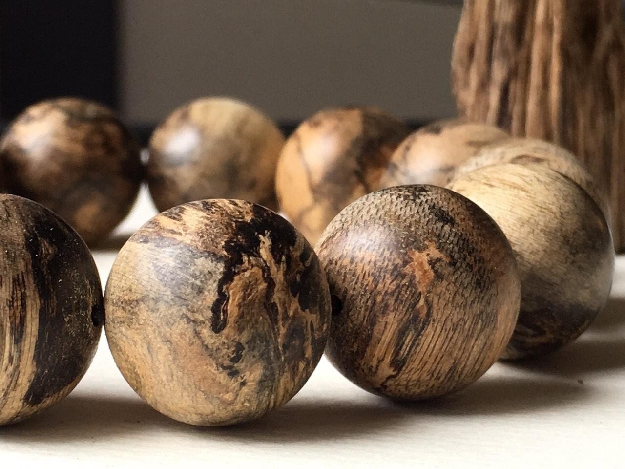 SOLD- Rare Leopard Pattern Agarwood Bracelet 30g fully sinking bracelet -