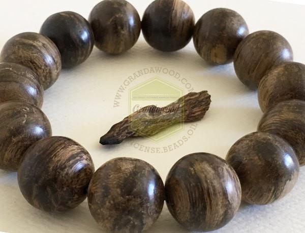 SOLD - Spirit of the warrior: Indonesian Wild Agarwood Bracelet 16 mm half sinking -