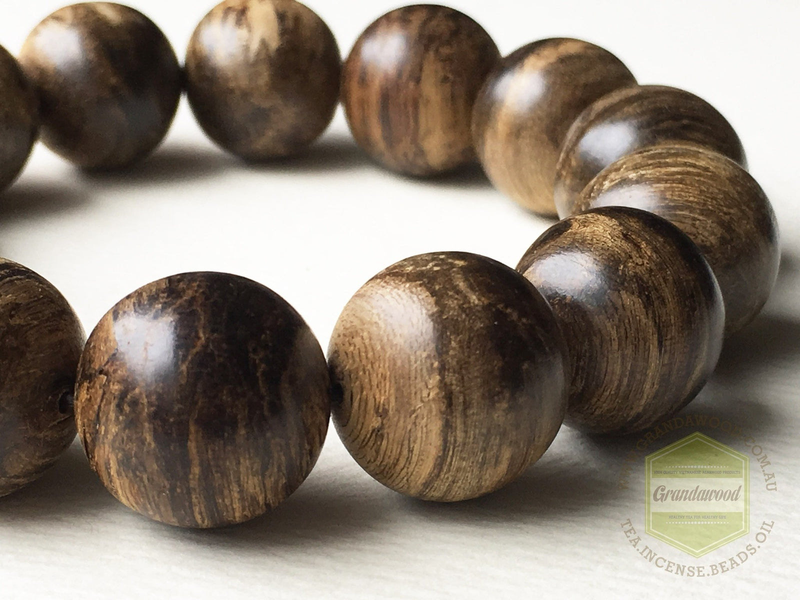 SOLD - Spirit of the warrior: Indonesian Wild Agarwood Bracelet 16 mm half sinking -