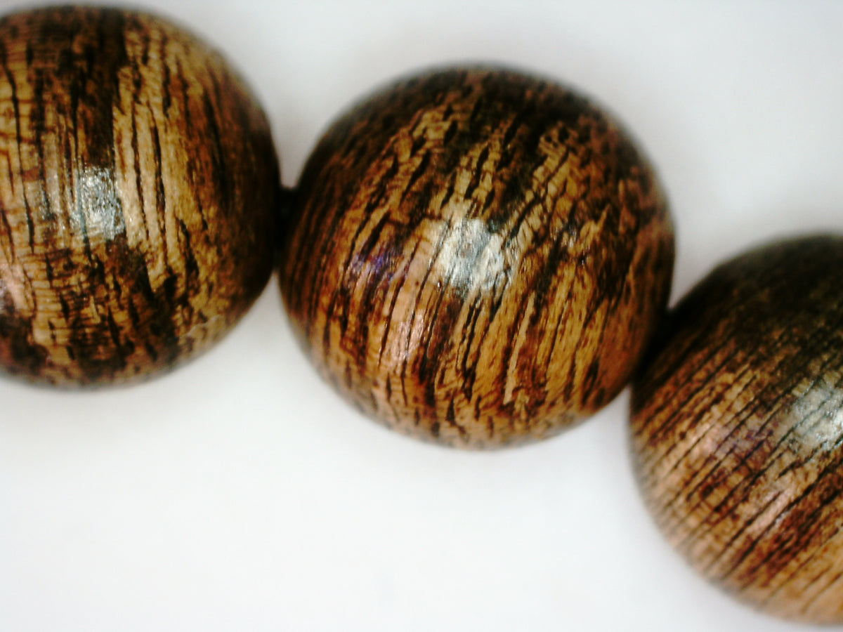 *Very Old* The Marble Trilogy - Wild Borneo Agarwood 108 mala - number 1 -