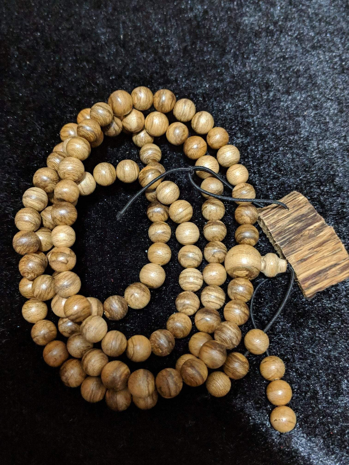 Wild Agarwood mala 108 Malinau 18g 8mm with a large piece of remaining material -