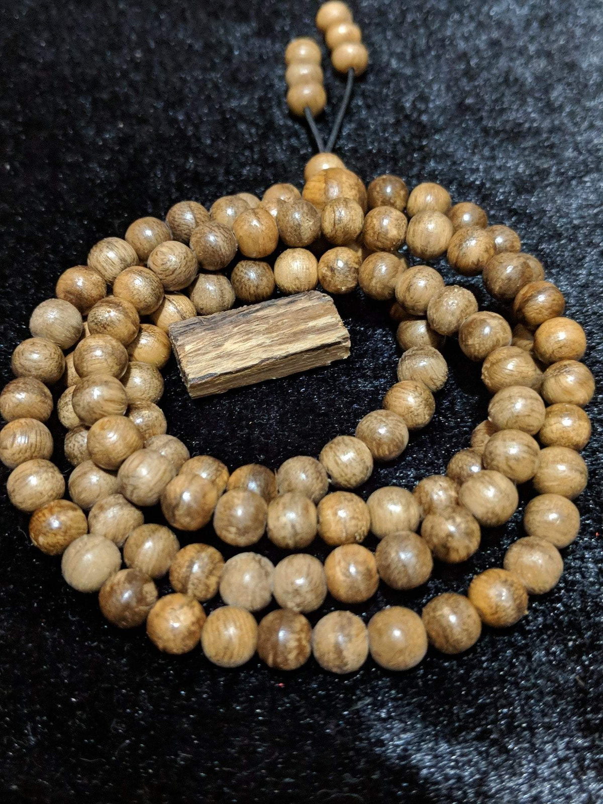 Wild Agarwood mala 108 Malinau 18g 8mm with a large piece of remaining material -