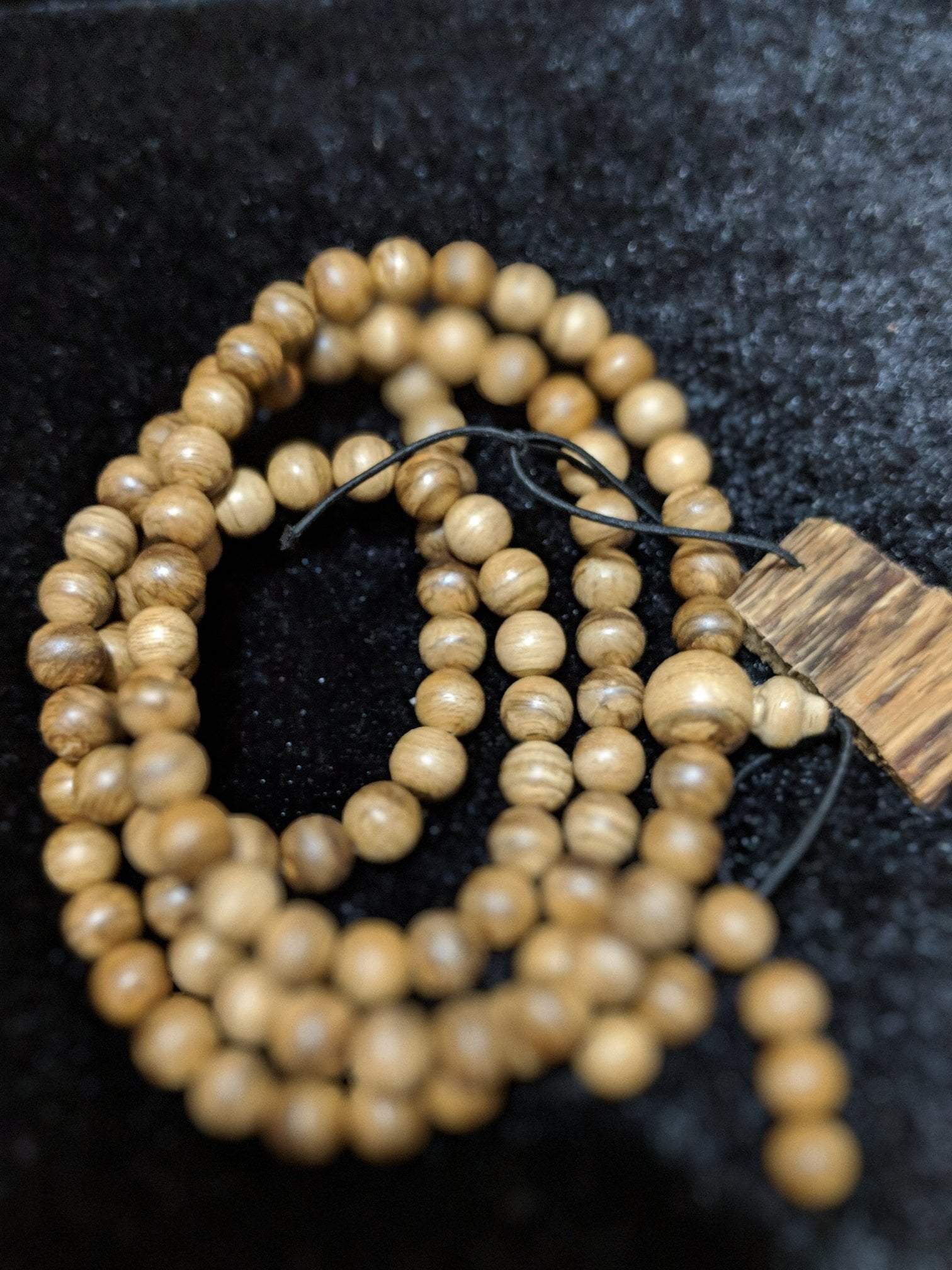 Wild Agarwood mala 108 Malinau 18g 8mm with a large piece of remaining material -