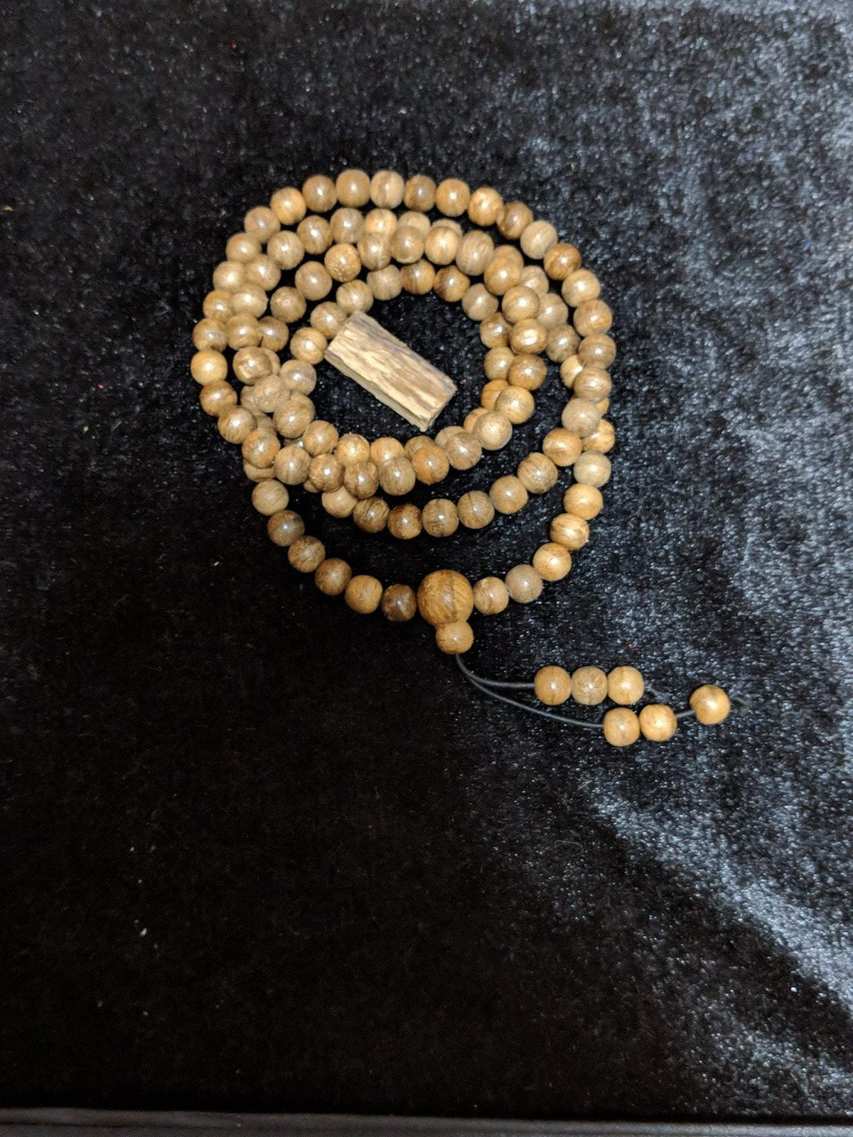 Wild Agarwood mala 108 Malinau 18g 8mm with a large piece of remaining material -