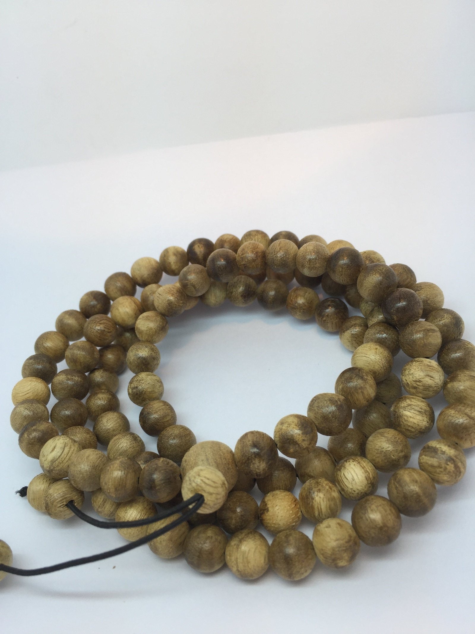 Young Wild Agarwood 108 mala Kalimantan 8mm 17g -