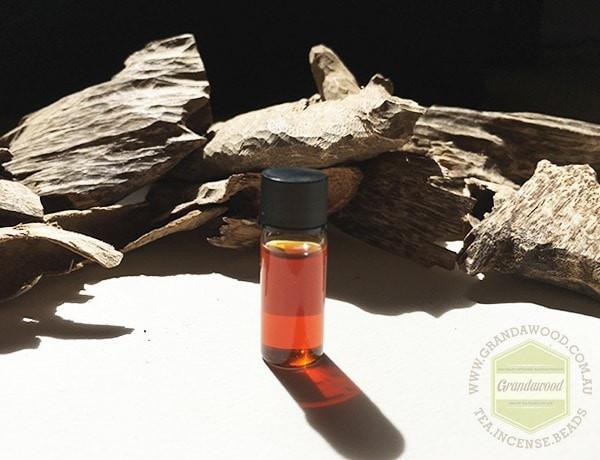 Pure Herbs Agarwood oud 100% Pure & Natural Aquilaria agallocha Essential  Oil