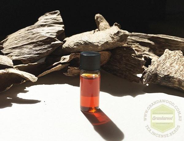 Specialty 100% Pure Cultivated Agarwood Oil (Oud)-Sweet Herbal Spice Essential Oil -