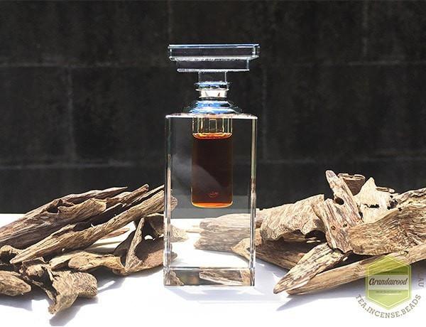 Specialty 100% Pure Cultivated Agarwood Oil (Oud)-Sweet Herbal Spice Essential Oil -