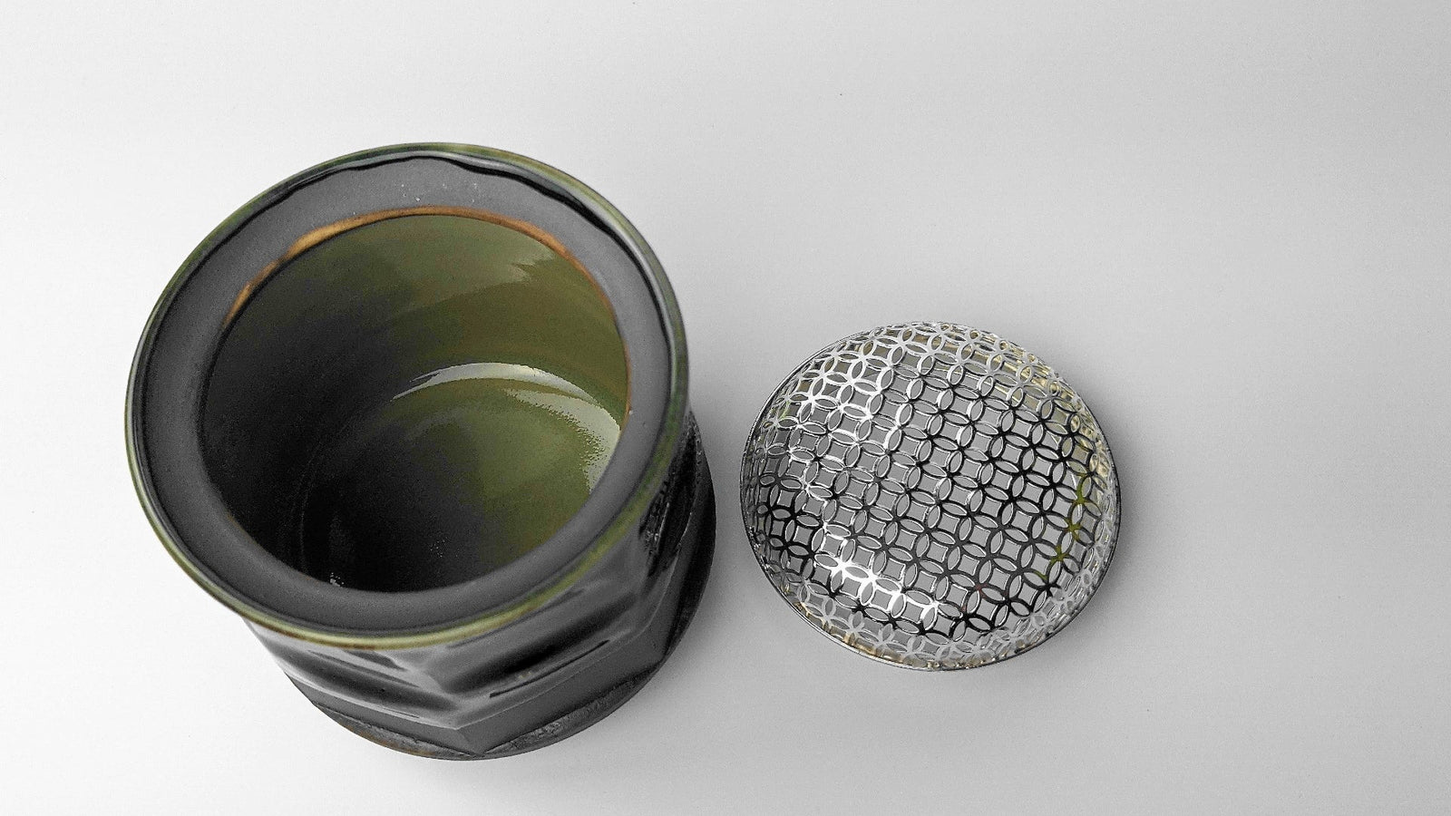 Shoyeido Porcelain Incense Burner Sumi and Oribe Green -