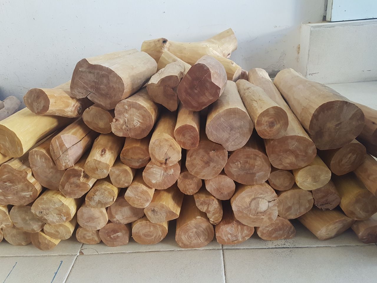 SCW-100% Pure Artisanal Distilled Super Creamy Woody Sandalwood Oil (Santalum Album) -