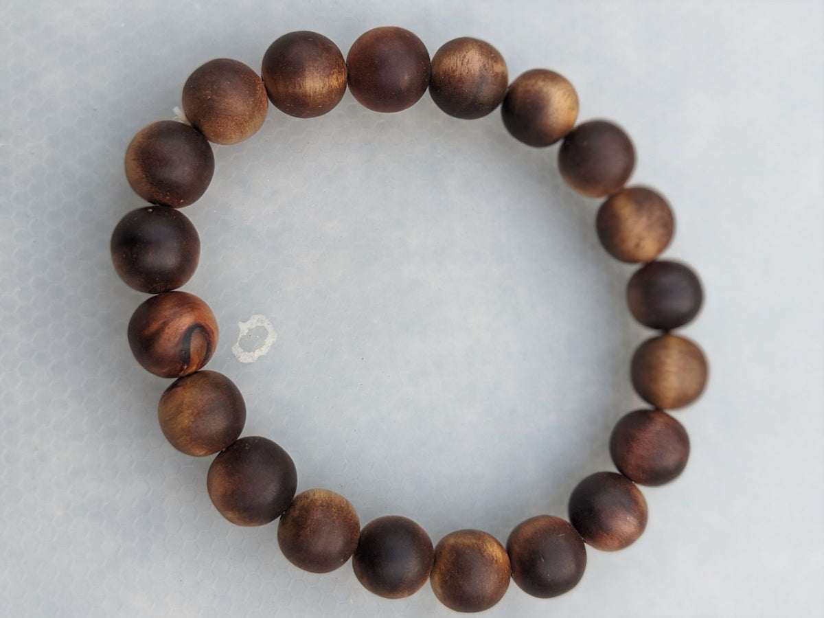 "The Beauty of the Death" Wild Aged Sandalwood beads - 1x Bracelet - 10mm- heavy sinking Dimension: 10mm Weight: around 11g