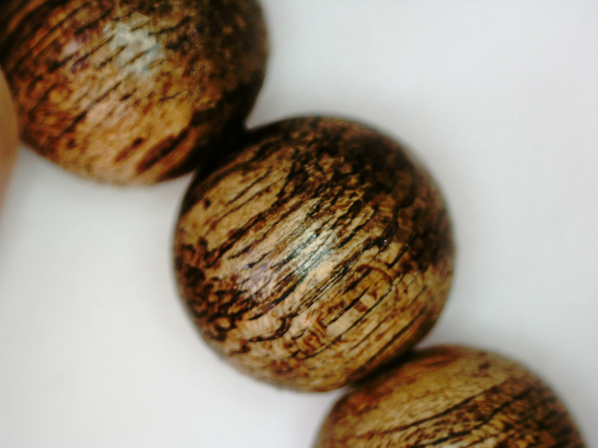 *Very Old* The Marble Trilogy - Wild Borneo Agarwood 108 mala - number 1 -