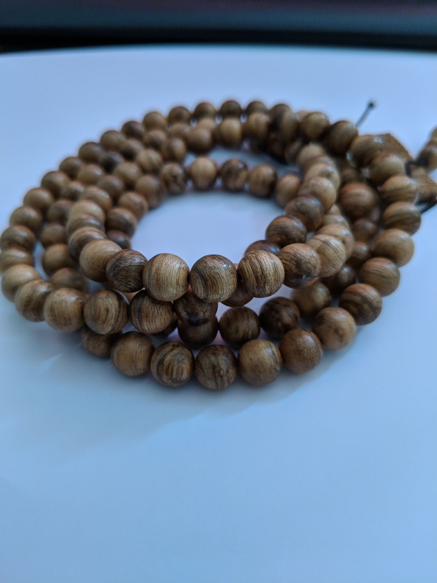 Wild agarwood 108 mala Malinau East Kalimantan over 20g with a piece of remaining agarwood -