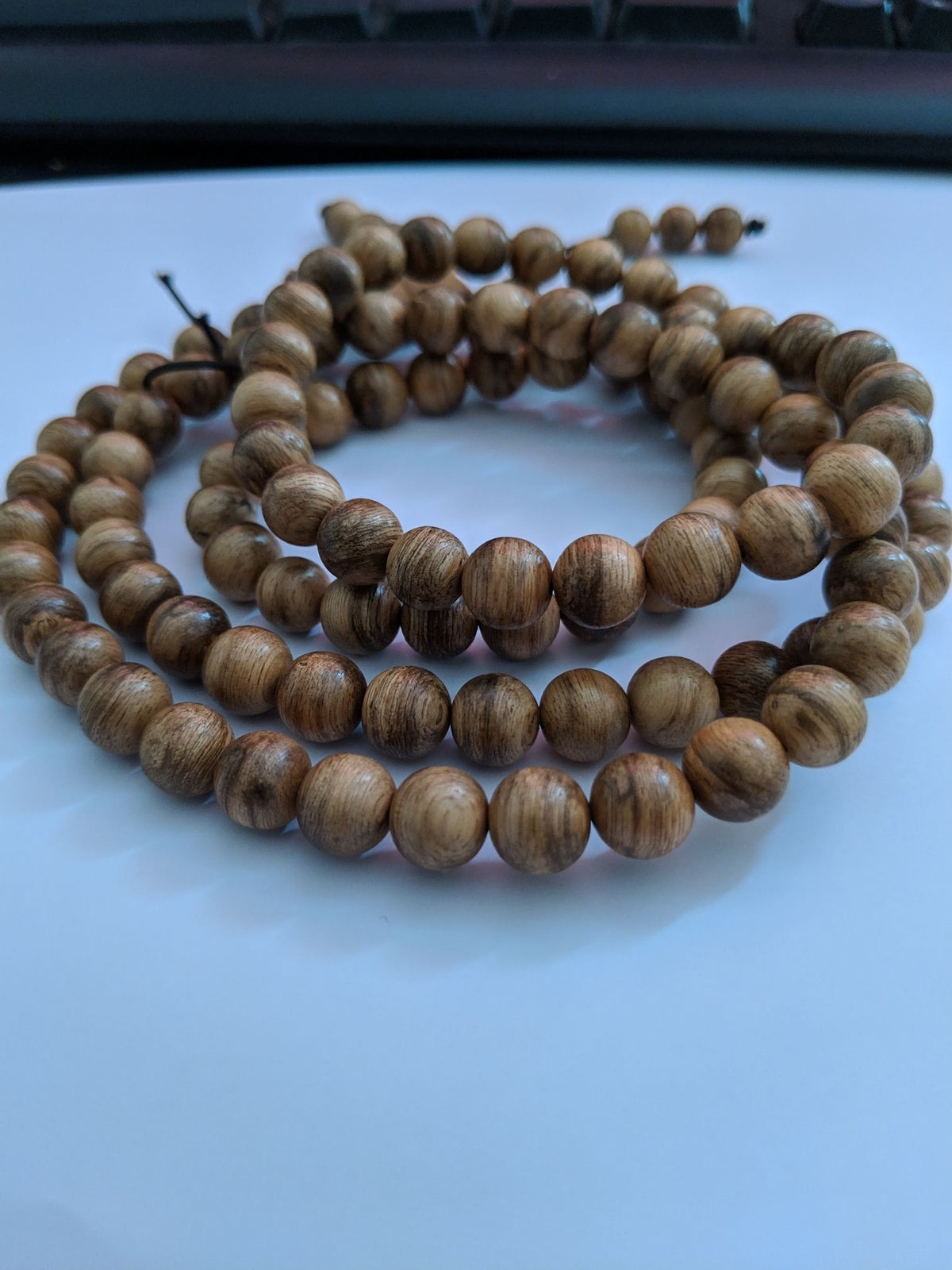 Wild agarwood 108 mala Malinau East Kalimantan over 20g with a piece of remaining agarwood -