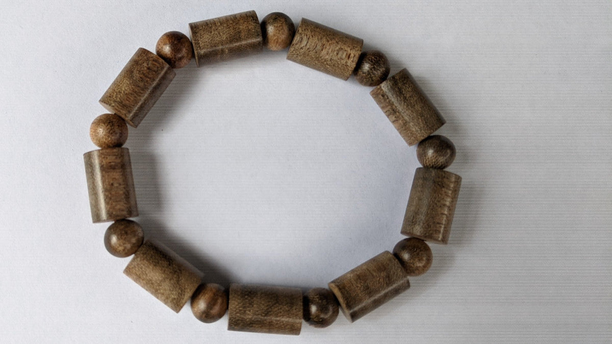 Wild Vietnamese Agarwood Bracelet from Khanh Hoa province -